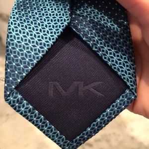 Michael Kors Men’s Tie 100% Silk Tie blue NWT